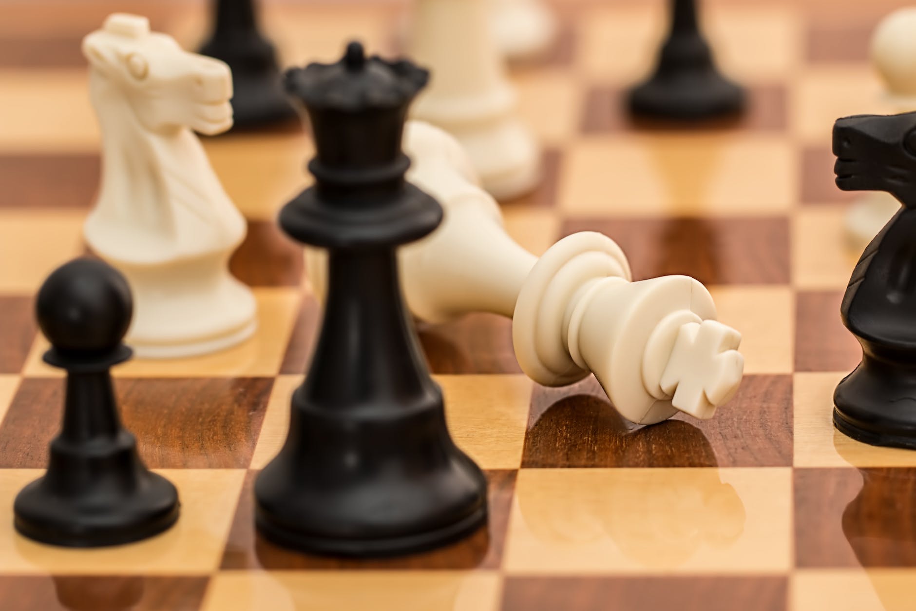 Making smart moves in chess: 5 things to remember